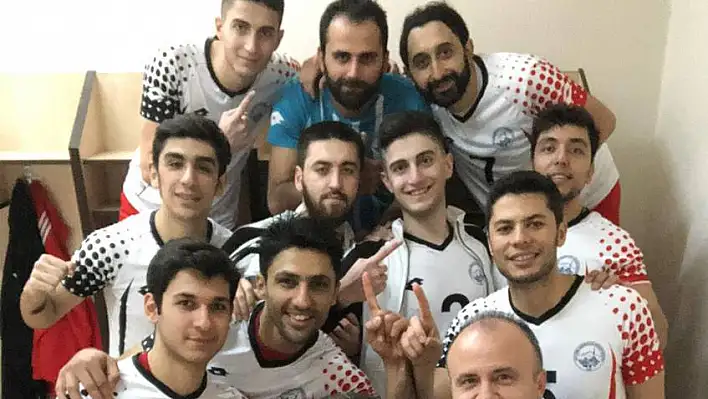 Melikgazi Belediyespor liderliği garantiledi