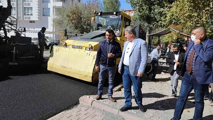 Melikgazi'de asfalt çalışmaları hız kesmeden devam ediyor