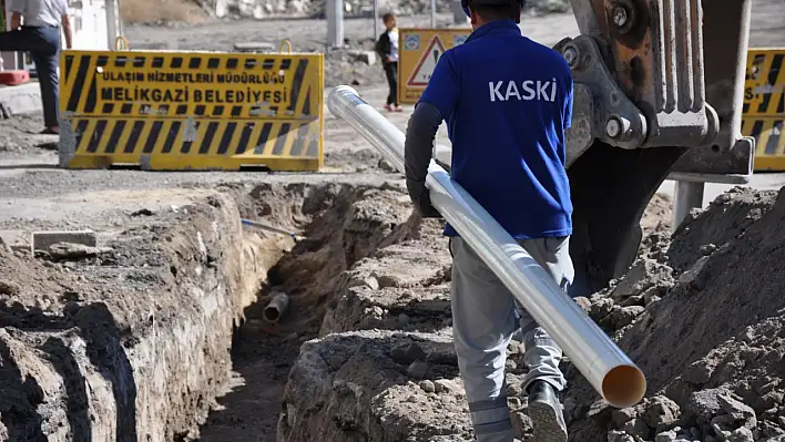 Melikgazi'de içme suyu bağlantı işi...