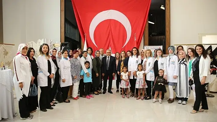 Melikgazi de Kanaviçe, Antep ile Maraş işi ve Filografi sergisi açıldı