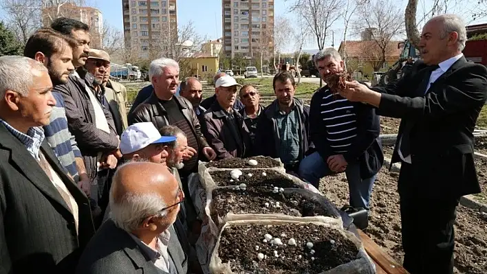 Melikgazi'de Kültür Mantarı Yetiştiriciliği Kursları başladı