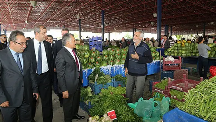 Melikgazi'de Semt Pazarlarında Donmuş Meyve ve Sebze Denetimi