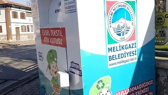 Melikgazi'deki kıyafet kutuları sosyal belediyeciliğe örnek