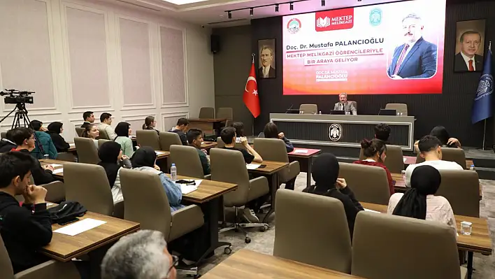 Melikgazi'den öğrencilerine eğitim desteği