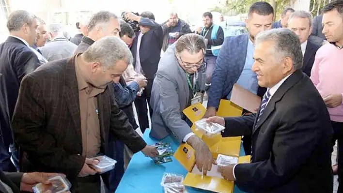 'Melikgazi hizmetleri her yerde ilkesi ile aralıksız çalışıyoruz."