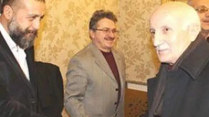 MELİKGAZİ İLÇESİ MAHALLE YÖNETİMİNİ TOPLADI
