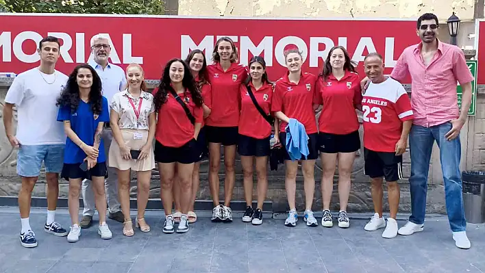 Kadın basketbolcular yeni sezon öncesi sağlık taramasında