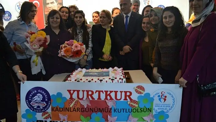 Melikgazi Kız Öğrenci Yurdu'nda kutlama