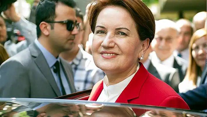 Meral Akşener cumhurbaşkanlığı adaylığı için YSK'ya başvurdu