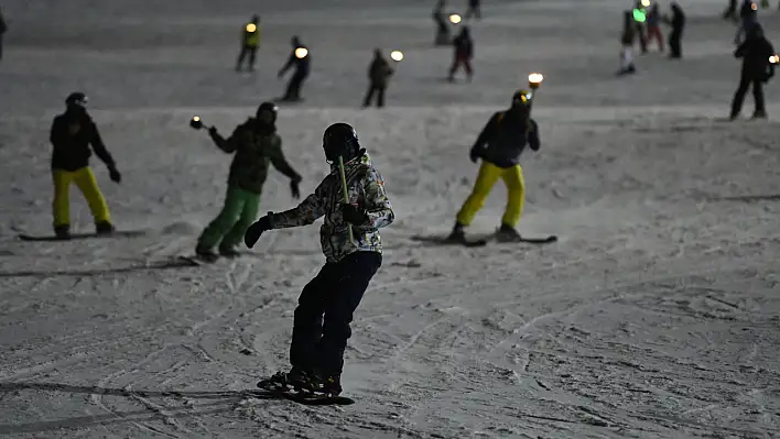 Meşaleler Erciyes'i aydınlattı...