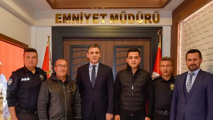 Mevlana Mahallesi'nde polise saldırı