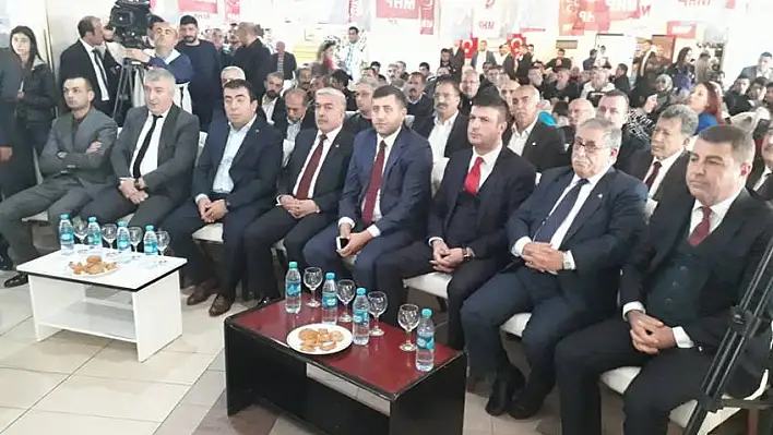 MHP'den gövde gösterisi, 626 kişi parti rozeti taktı!