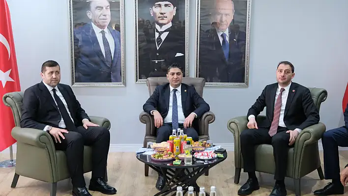 MHP'liler bayramlaştı