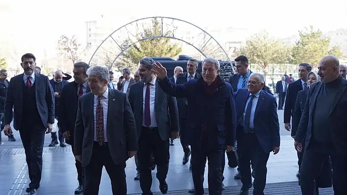 MHP Milletvekili Ersoy'un Kayserispor çıkışının ardından AK Parti'den dikkat çeken eski Başkanı Ali Çamlı ziyareti!