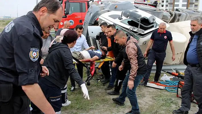 Mikserde sıkışan sürücü için seferber oldular