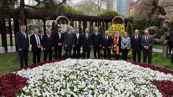 'Kampanyayı milli, manevi ve tarihi değerlerimize uygun şekilde yürüteceğiz'