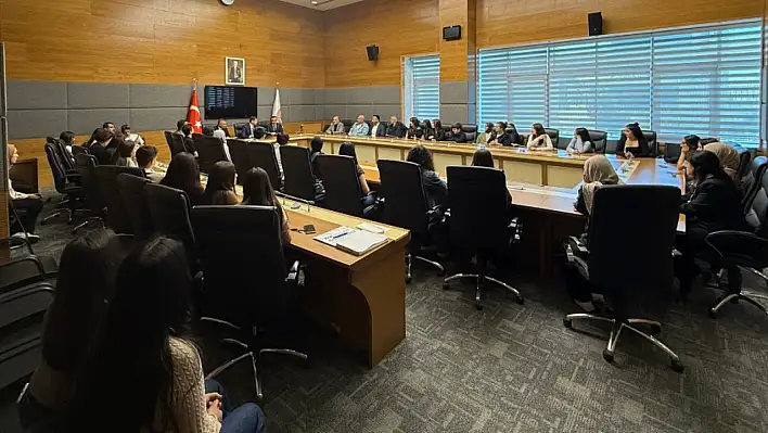 Milletvekili Ersoy, TBMM'de bakın kimleri misafir etti
