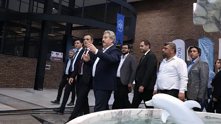 Milletvekili Kurt, Kayseri'nin Avrupai yüzü Çarşı Melikgazi'yi gezdi!