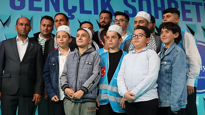 Milli ve manevi değerler Yahyalı Meydanı'nda konuşuldu