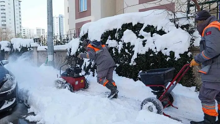 Mini kar temizleme araçları sahada