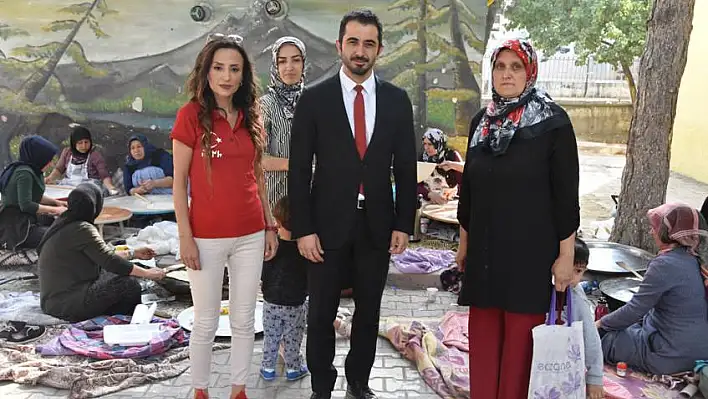 Minik Yüreklerden Mehmetçik İçin Kermes