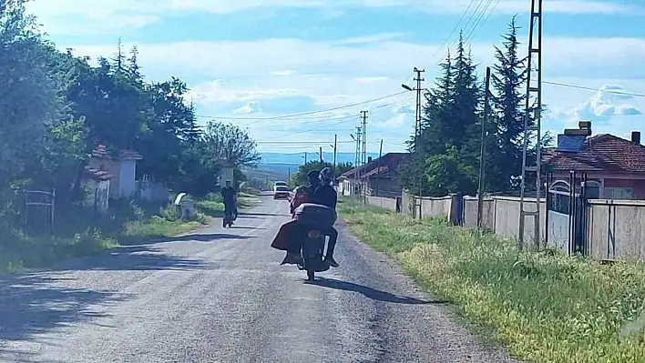 Motosikletle tehlikeli yolculuk