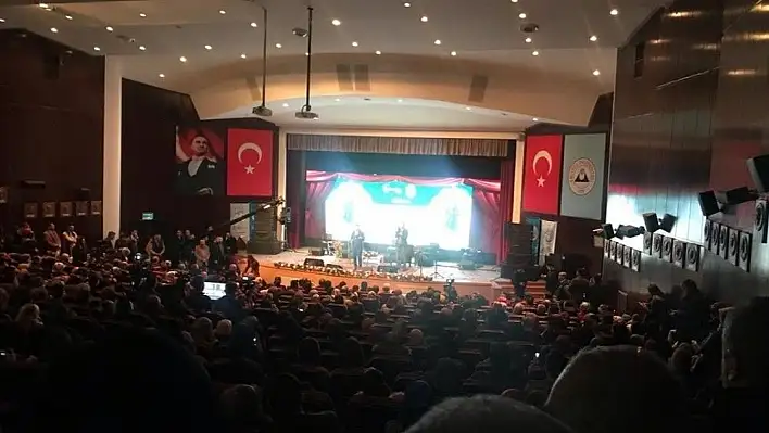 'Muhammed Aşkına' programına yoğun ilgi
