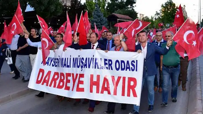 Muhasebeciler'den darbe girişimine tepki yürüyüşü