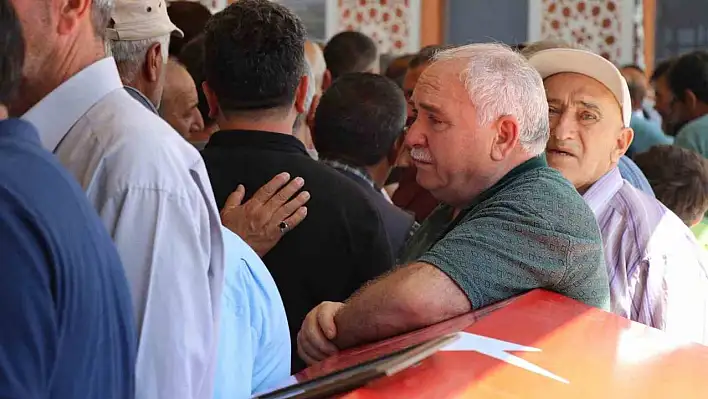Muhtarlık binasında vefat eden muhtar son yolculuğuna uğurlandı