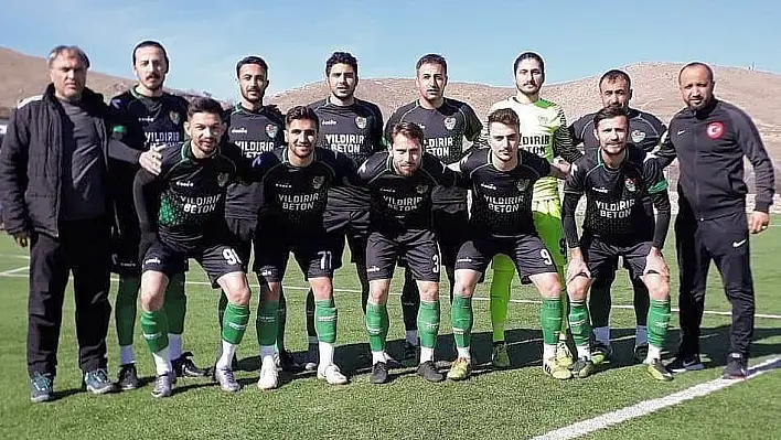 Yahyalıspor liderliğini sürdürdü