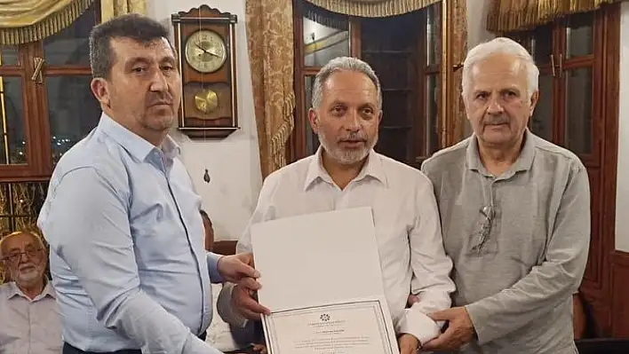 Mustafa Yalçın yeni imajıyla