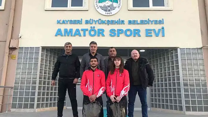 Mutlu Önal'dan başarılı sporculara ödül