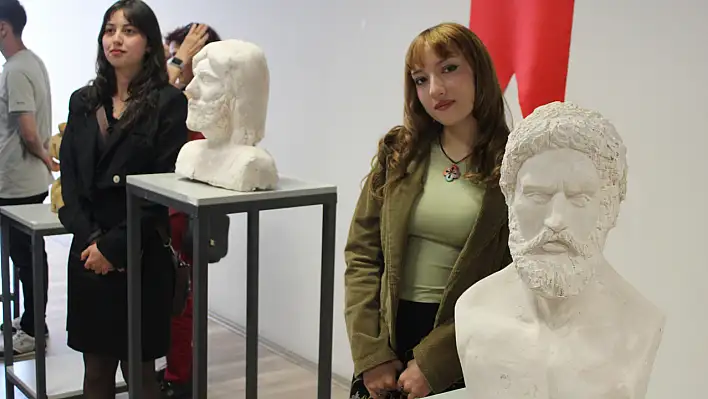 Müzelerde tarih, kalede sanat konuştu