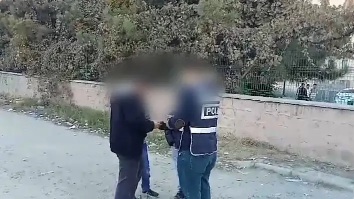 Kayseri'de narkotik polisi okul çevresinde kuş uçurmuyor