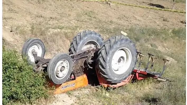 Traktörün altında kalan yaşlı adamdan acı haber