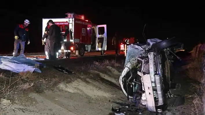 Kayseri Nevşehir yolunda feci kaza: 3 ölü, 6 yaralı var