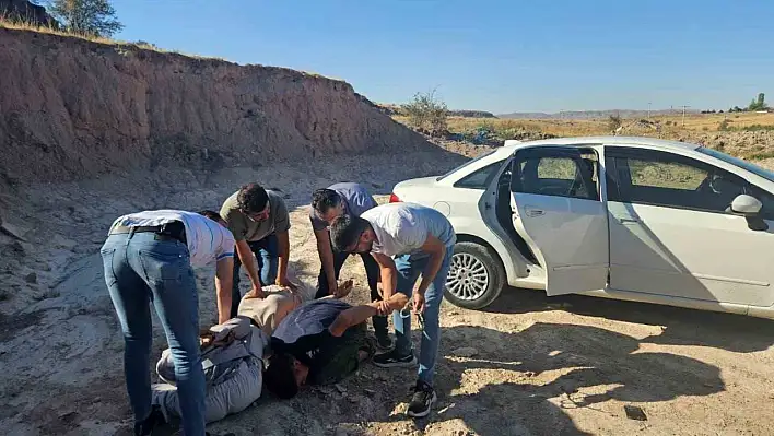 Göçmen kaçakçılarına operasyon: 7 kişi yakalandı