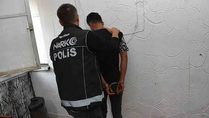 Helikopter destekli operasyonu: 61 gözaltı