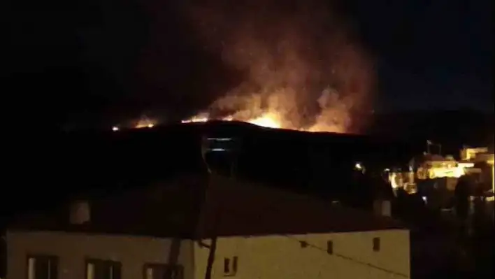 Niğde Elmalı'da yangın alarmı