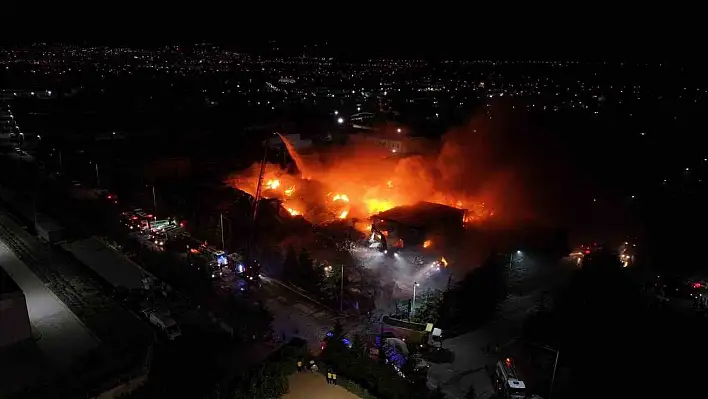 Komşuda da fabrika yangını çıktı!