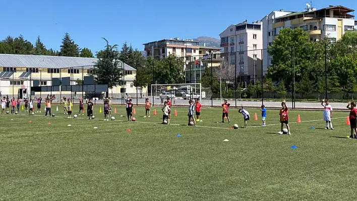O ilçede Yaz Spor Okullarına rekor ilgi