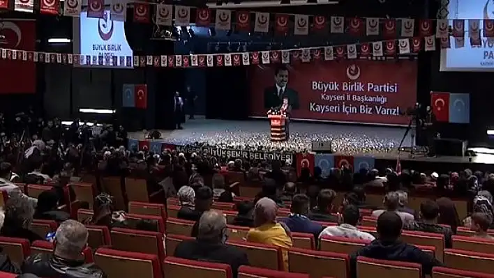 O partinin genel başkanı Kayseri'de konuştu