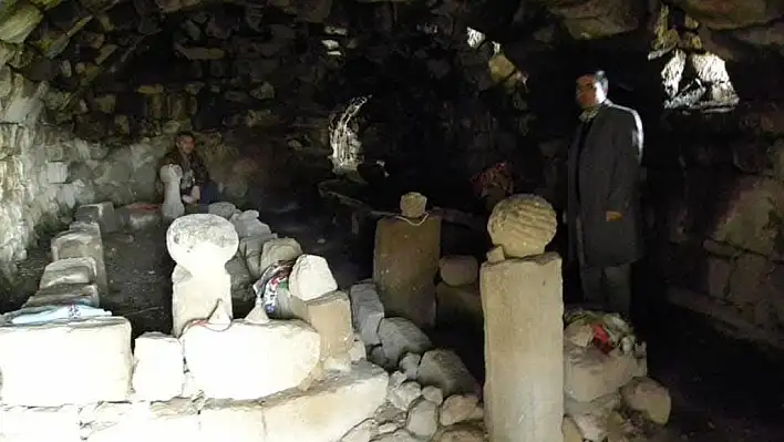 Kayseri'deki o türbe viraneye döndü... Vatandaşlar yetkililere seslendi