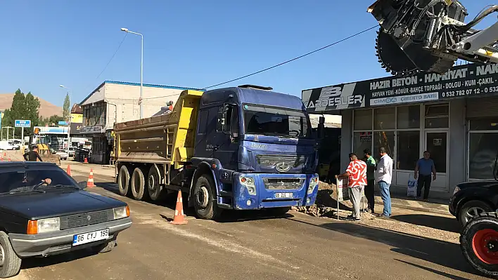 O yol kısmen trafiğe kapandı!