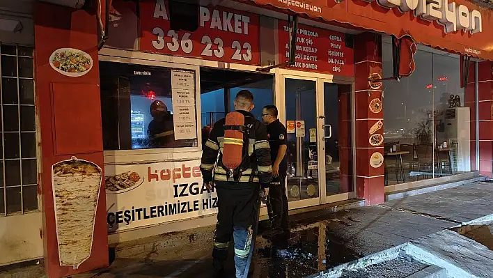 Ocaktaki köz iş yerinde yangın çıkardı