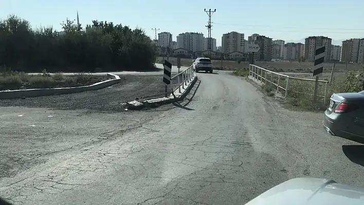 ODTÜ Koleji önünde yapılan köprü aylardır asfalt bekliyor