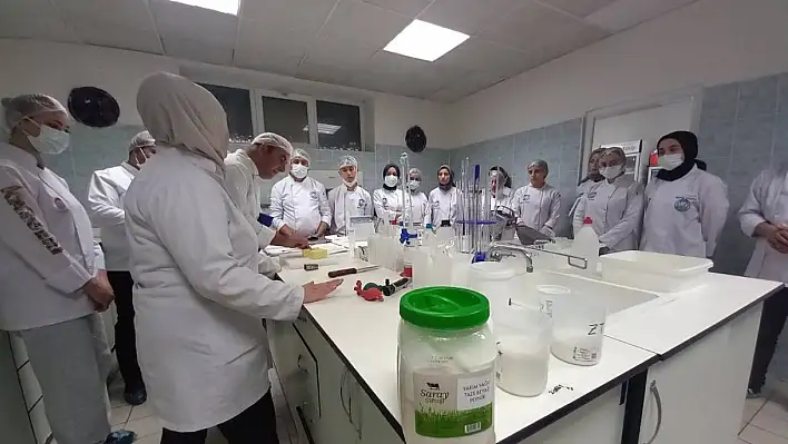 Öğrencilerden üretimin kalbine ziyaret