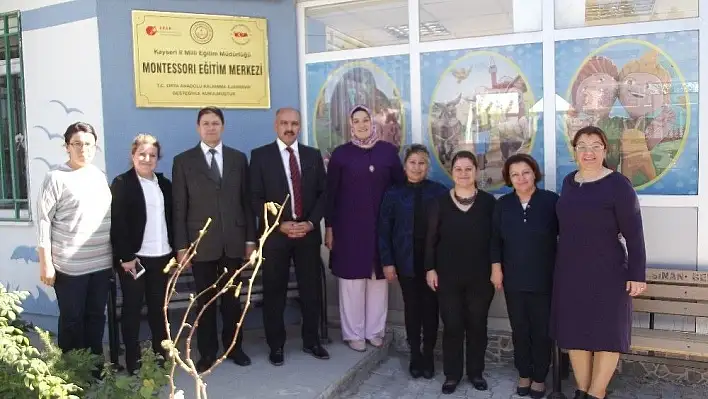 Öğretmenler için Montessori eğitimi başladı