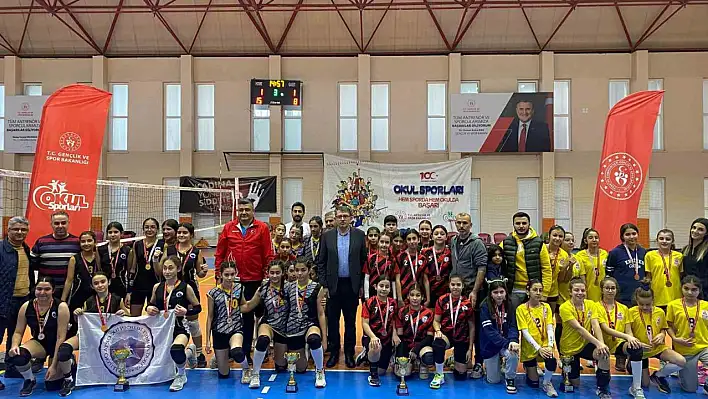 Voleybol il birincisi belli oldu!