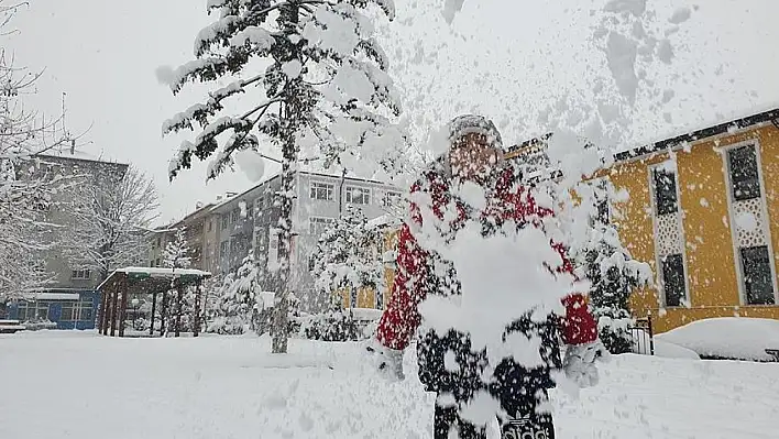 Okullar yarın tatil olacak mı? Gözler Vali Çiçek'te